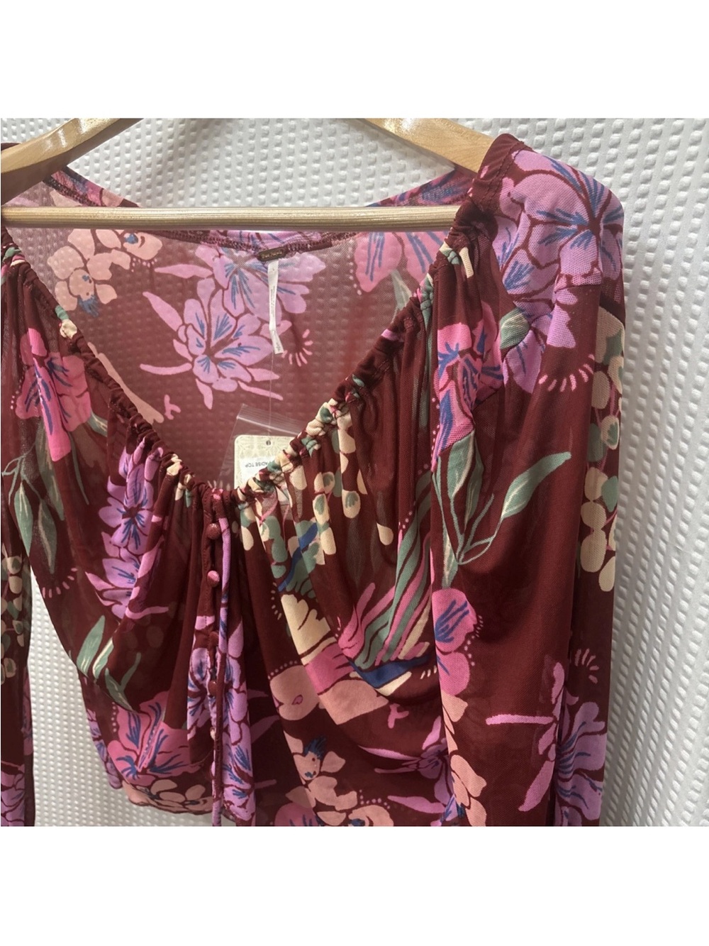 NWT Women’s Free People Of Paradise floral bell sleeve crop top burgundy Sz Smal - Picture 6 of 6